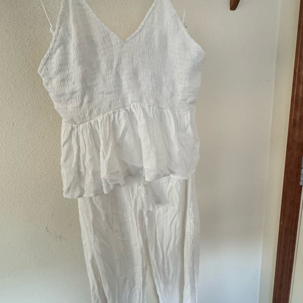 White Sleeveless Jumpsuit